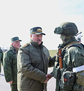 Александр Лукашенко: «Любая провокация должна пресекаться вооружённым путём»