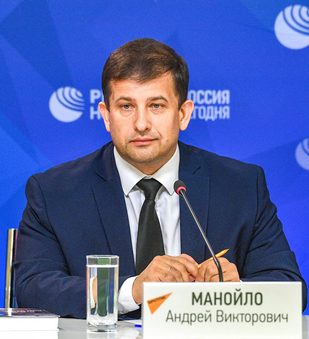 Манойло фото РИА Новости эталон(1).jpg