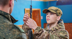 Я бы в армию пошёл, пусть меня научат