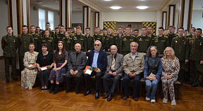 Следуя традициям