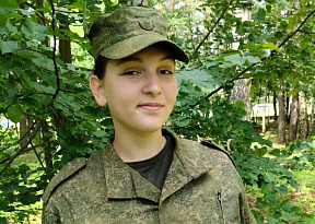 Погоны девушкам к лицу