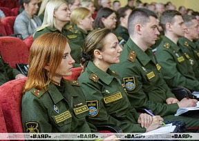 В центре внимания — кадровая служба