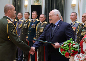 Президент Республики Беларусь Александр Лукашенко: «Долг, честь и Родина — не просто слова, а смысл всей жизни»