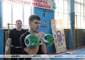 Состязание силачей