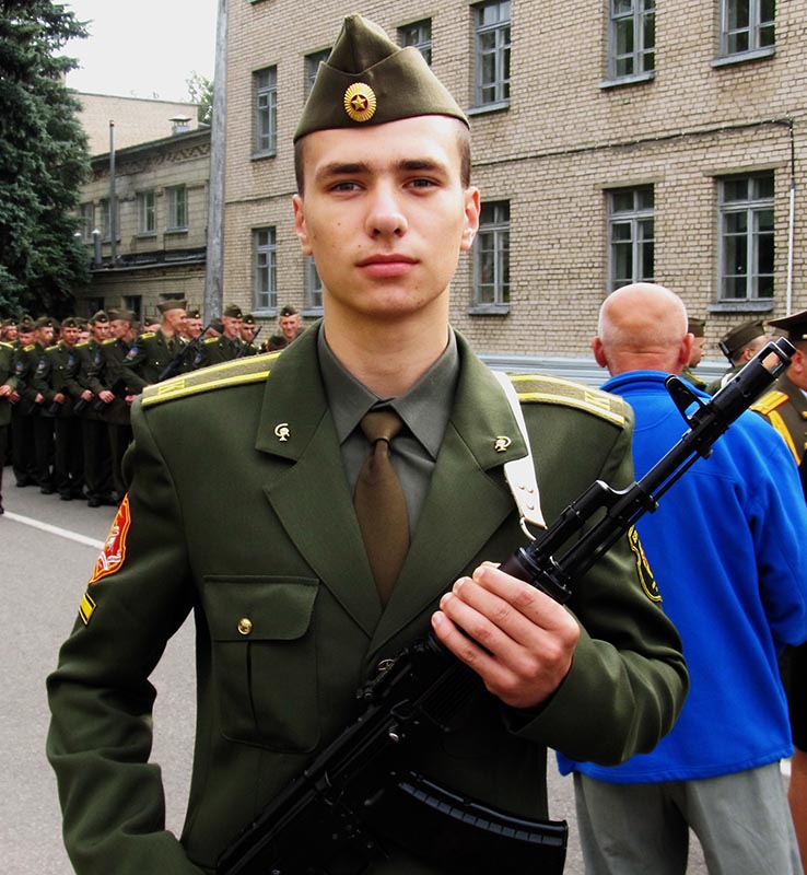 Фото парней 20-25 лет в военной форме лет 20-25 форме военной парней в фото